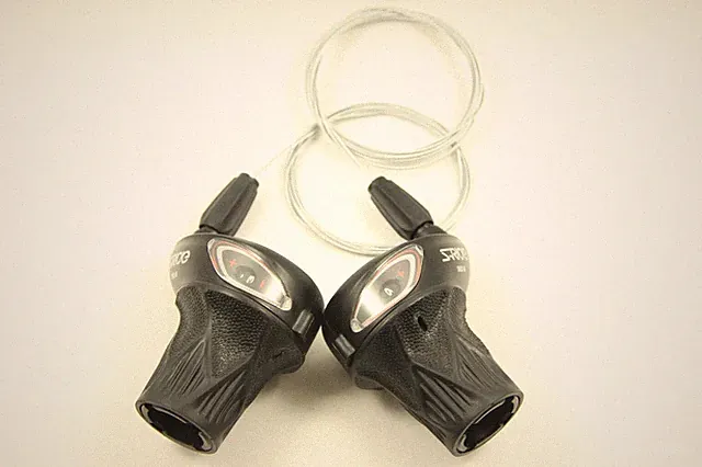 Bike Bicycle 3 X 6 Speed Shifters Twist Grip Gear Shifters Black SRD46