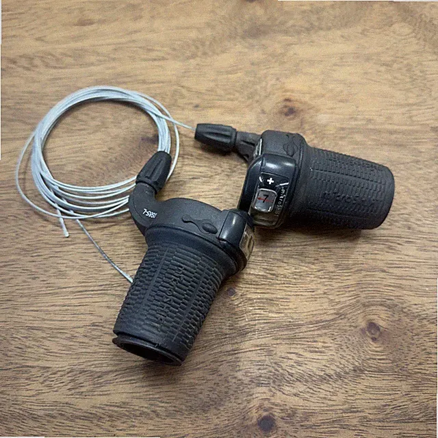 microSHIFT DS85-7 Twist Grip Shifter Pair 3x7 Speed Flat Bar Shifters